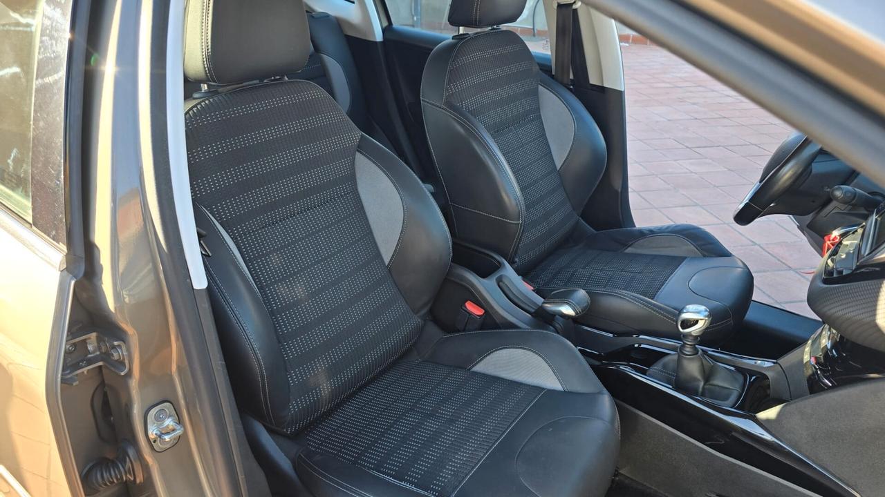Peugeot 2008 BlueHDi 120 S&S Allure