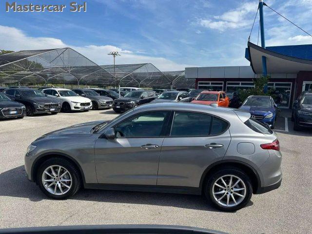 ALFA ROMEO Stelvio 2.2 t Business Q4 180cv AT8 auto - FN872TT