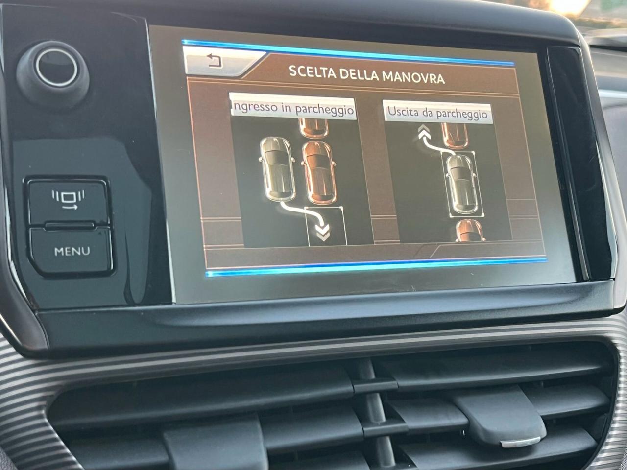 Peugeot 2008 1.6 HDi 115 CV Allure