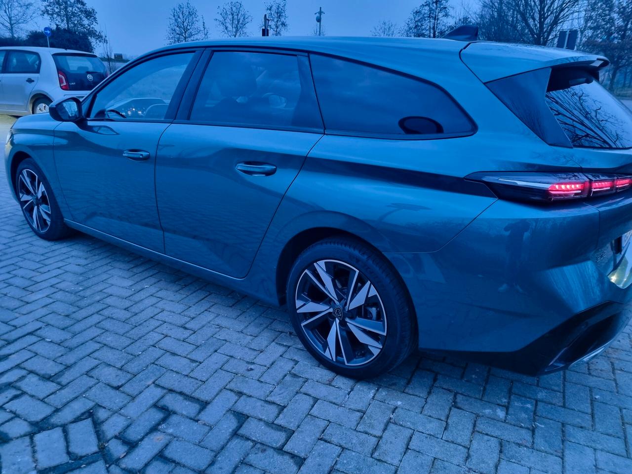 Peugeot 308 BlueHDi 130 S&S SW Allure