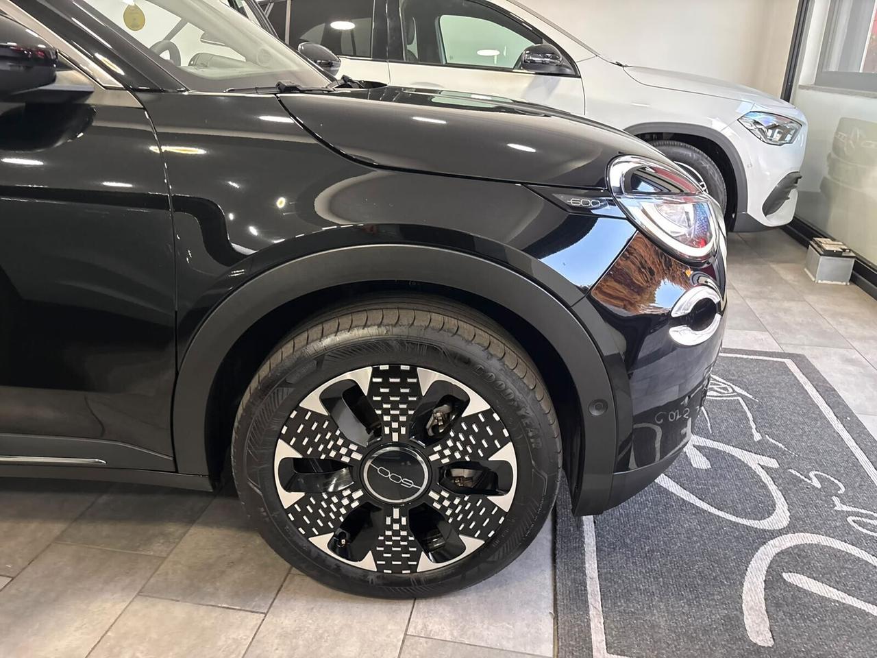 FIAT 600 HYBRID DCT MHEV "LA PRIMA" IVA ESPOSTA
