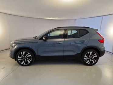 VOLVO XC40 B4 AWD automatico Ultimate Dark