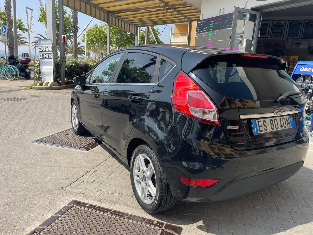 Ford Fiesta 1.5 TDCi 75CV 5 porte Titanium