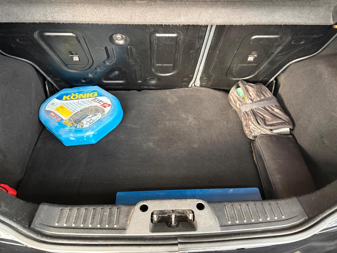 FORD FIESTA TITANIUM 1.4 5P. BENZINA/GPL