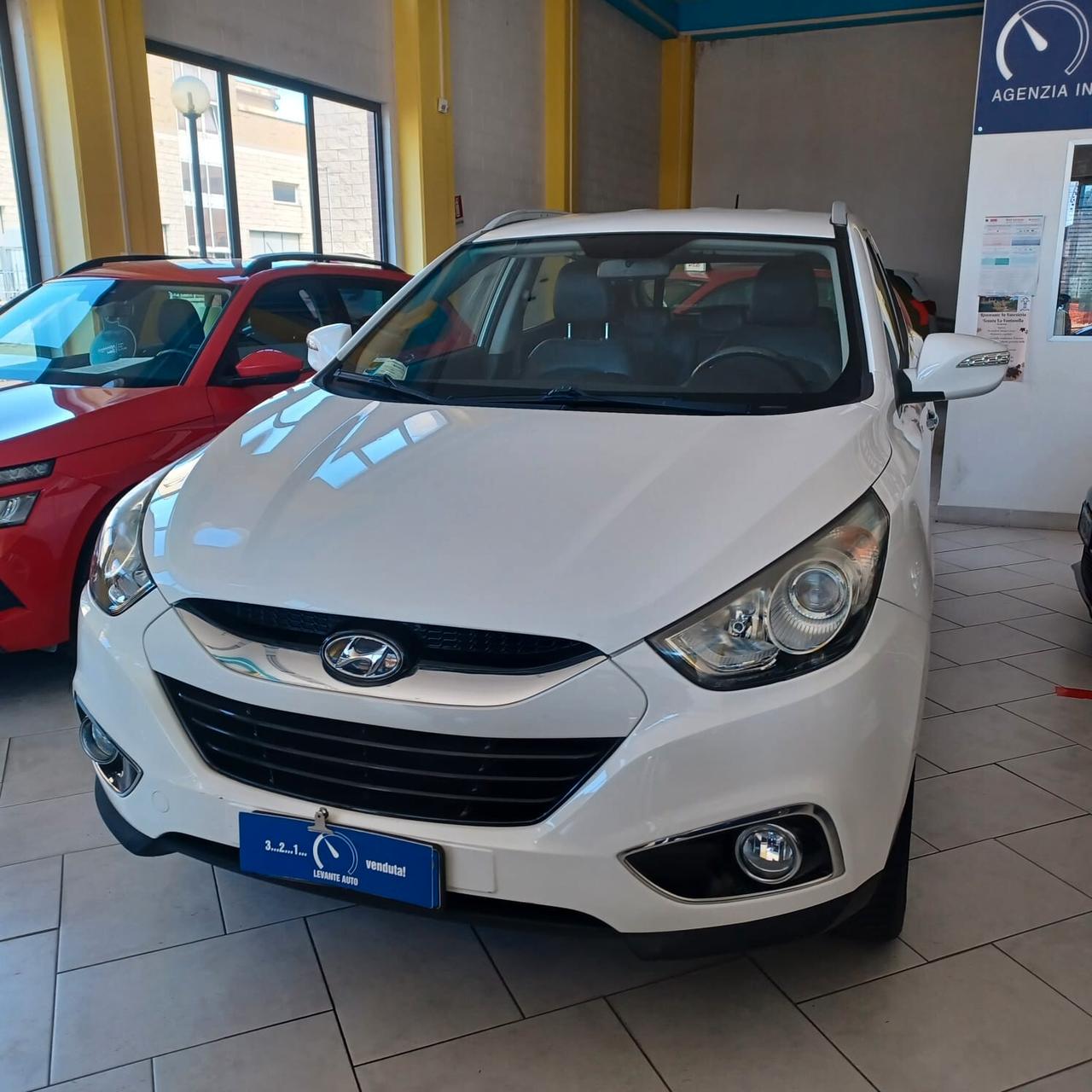 SEMBRA NUOVA HYUNDAI IX35 1.7 TDI