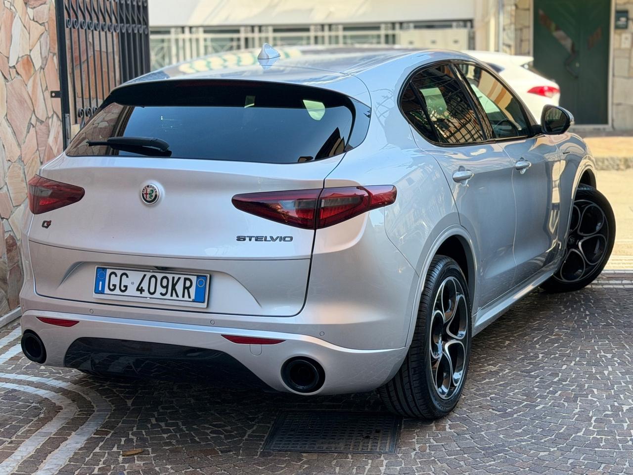 Alfa Romeo Stelvio 2.2 Turbodiesel 210 CV AT8 Q4 Veloce