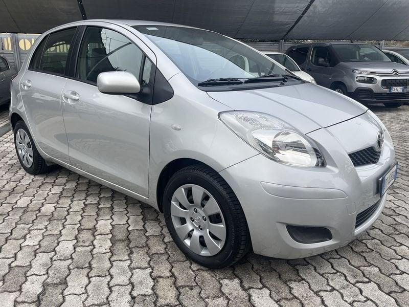 Toyota Yaris Yaris 5p 1.3 SOL NEOPATENTATI