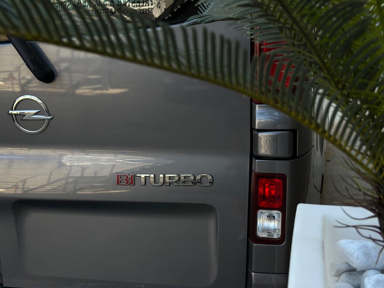 Opel Vivaro BiTurbo 6 Posti