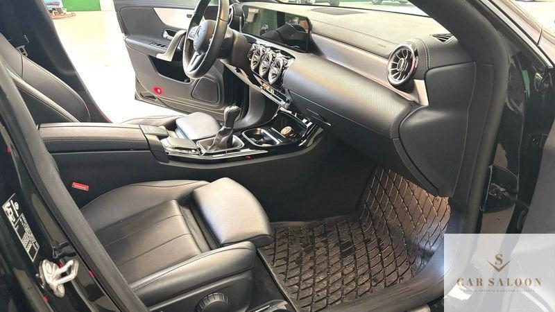 Mercedes-Benz CLA S.Brake CLA 180 Shooting Brake Premium - COME NUOVA!