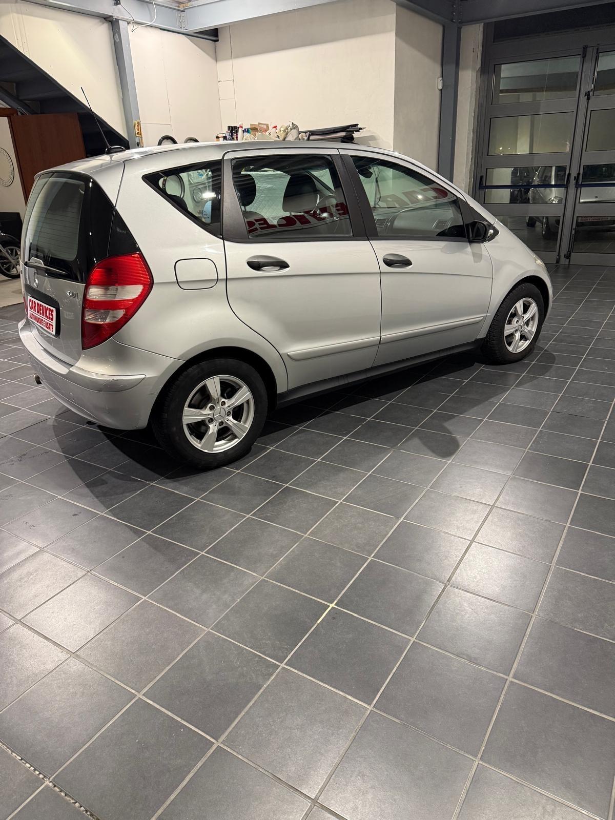 Mercedes A 180 CDI -NEOPATENTATI