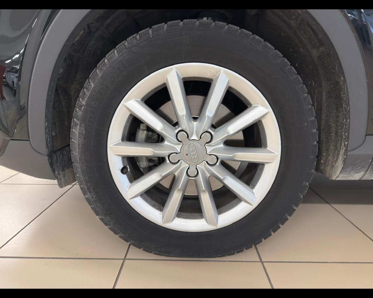 AUDI Q3 - Q3 2.0 TDI 120 CV Business