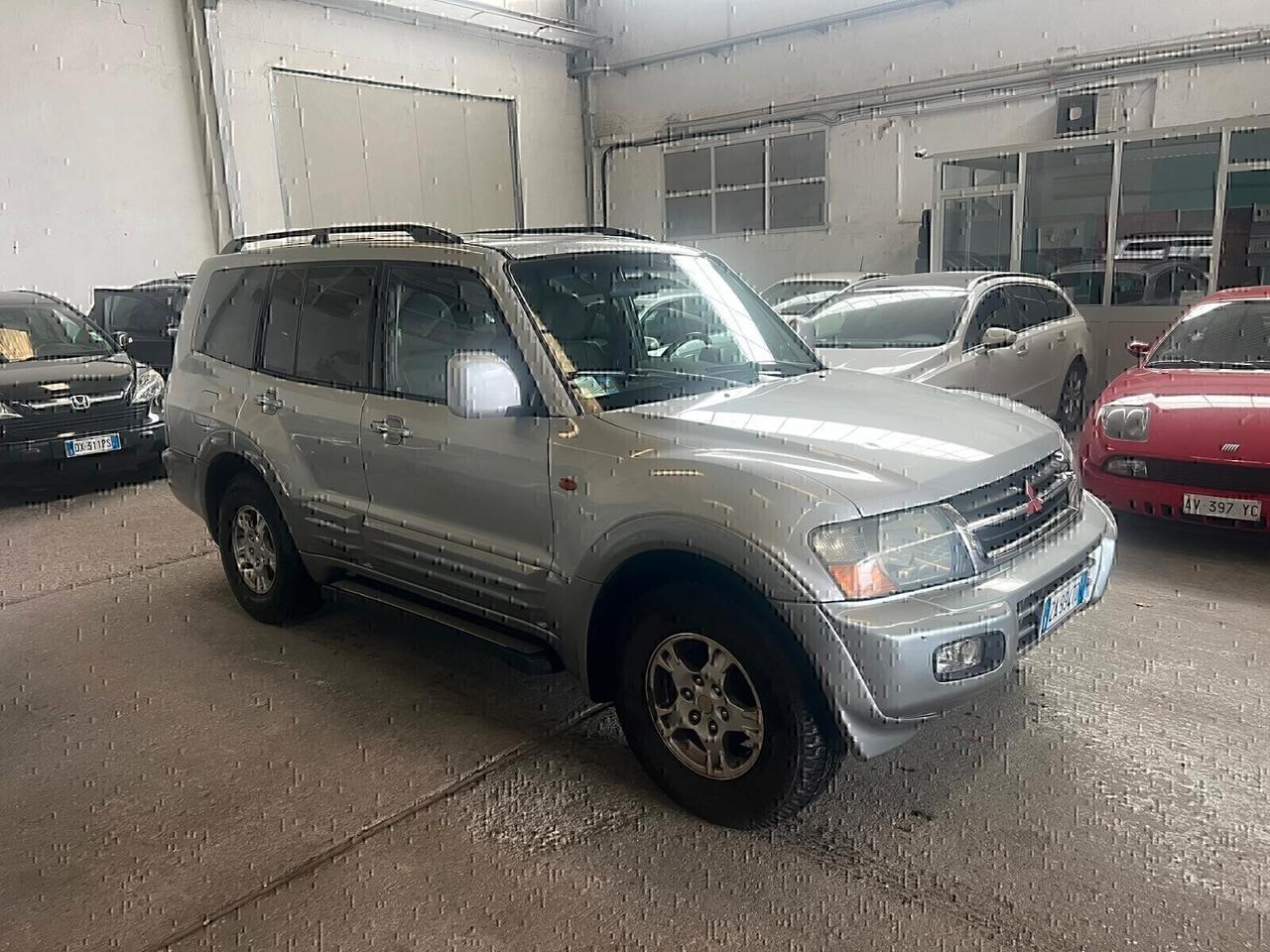 Mitsubishi Pajero 3,2 tdi DI-D GLX-2003