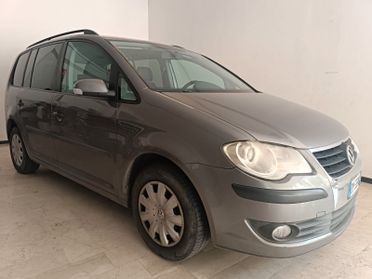 Volkswagen Touran 2.0 Trendline Ecofuel 7 Posti