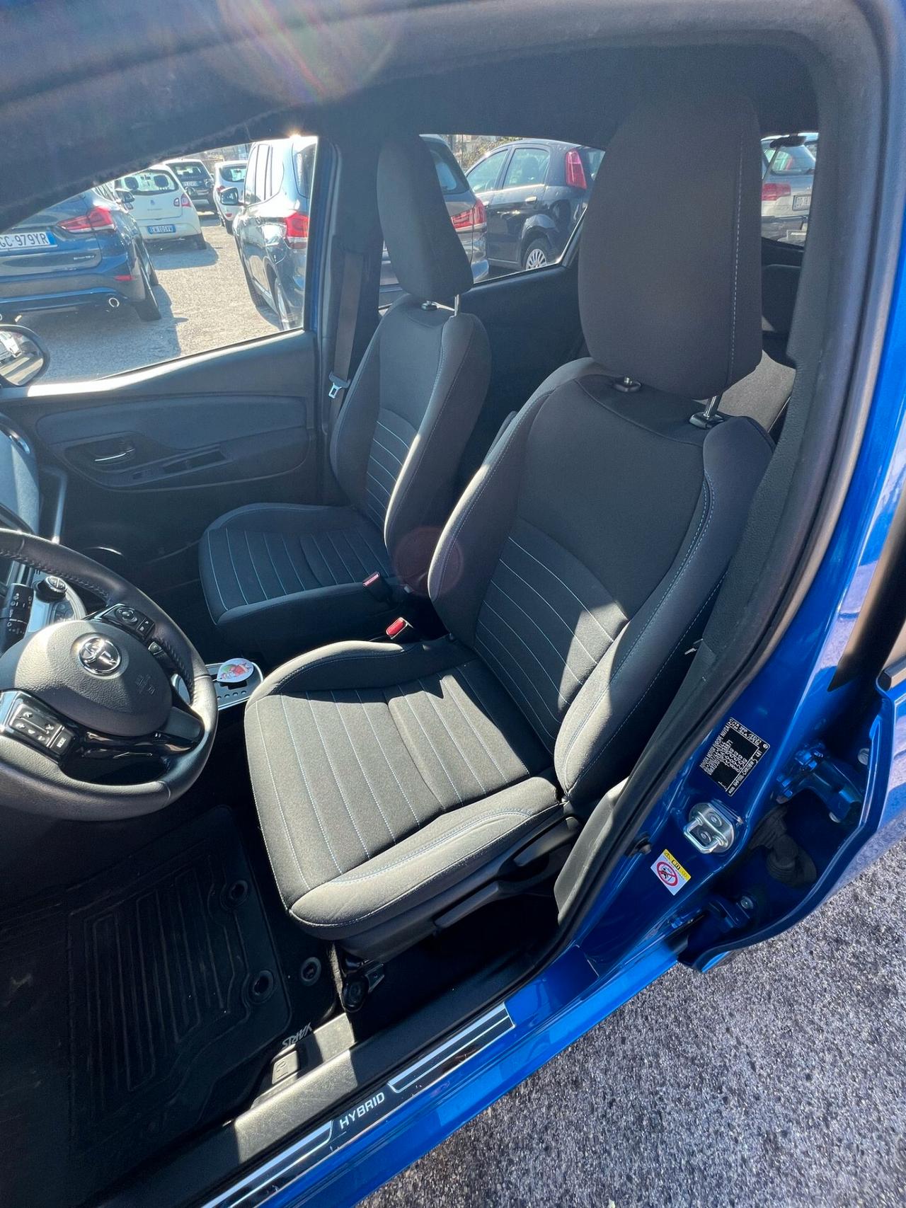 Toyota Yaris HYBRID