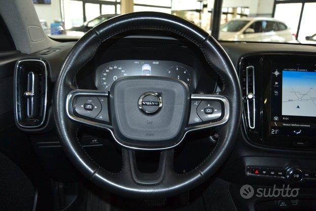 Volvo XC40 D3 MomentumPro AUTOCARRO/IVA.INCLUSA