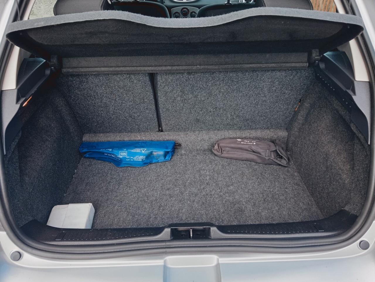 Renault Clio 1.2 16V 5 porte GPL Dynamique