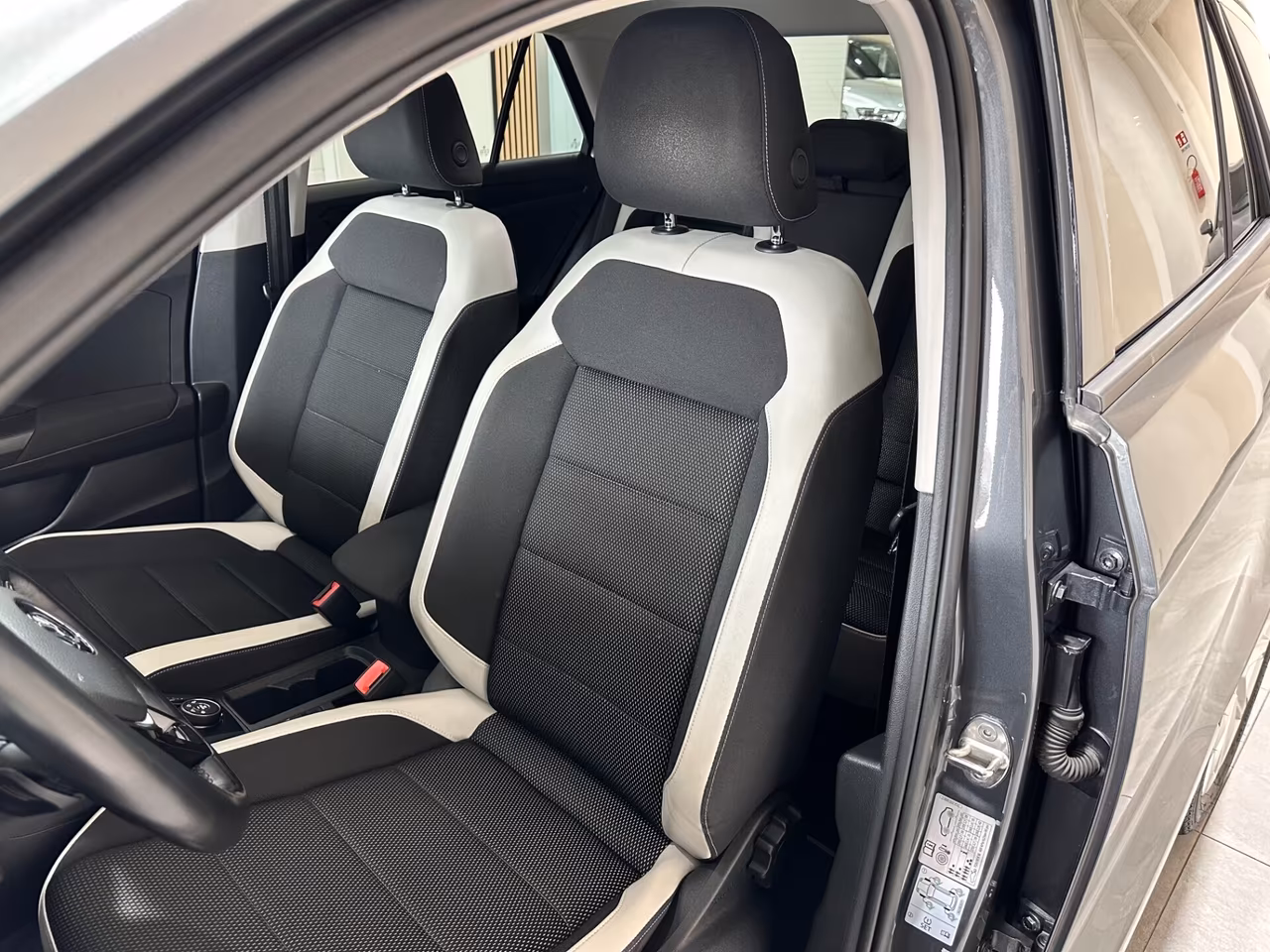 Volkswagen T-Roc 2.0 TDI 150cv DSG 4MOTION - UNICO PROP-