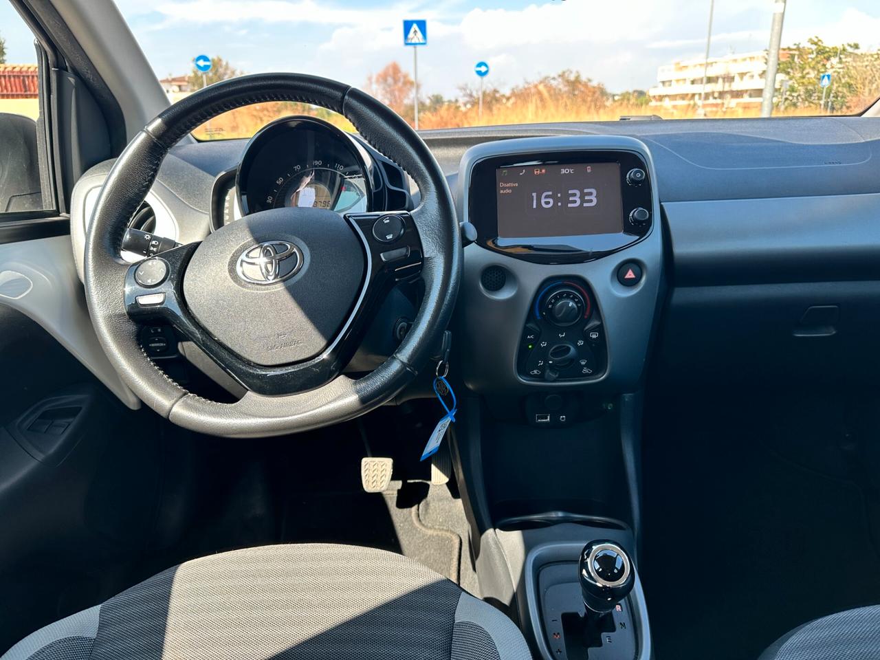 Toyota Aygo Connect 1.0 VVT-i 72 CV 5 porte -playx CAMBIO AUTOMATICO