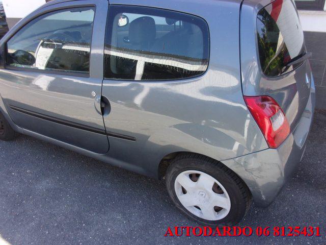 RENAULT Twingo 1.2 16V Quickshift Initiale