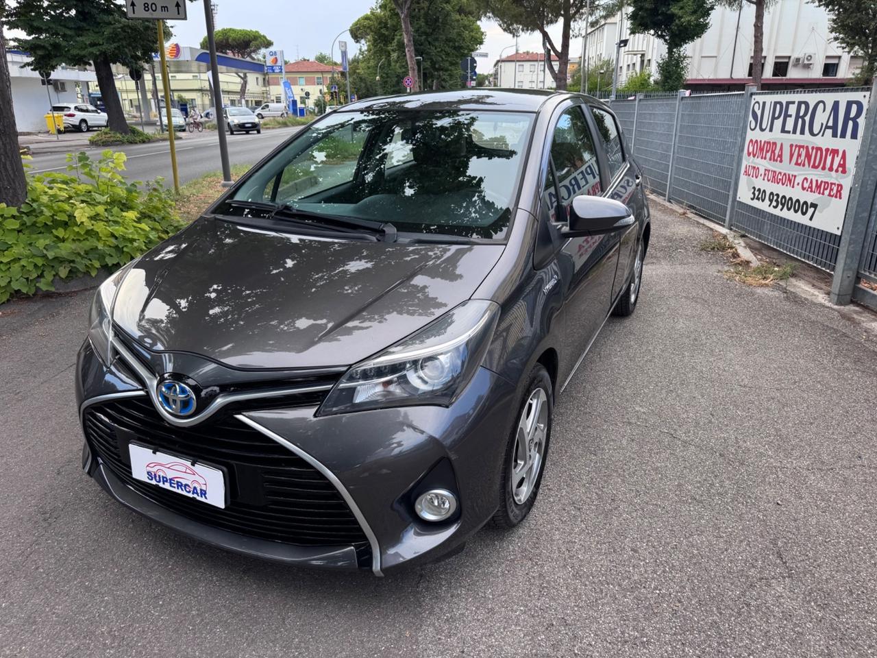 Toyota Yaris 1.5 Hybrid 5 p neopaten garanzia 12 mesi