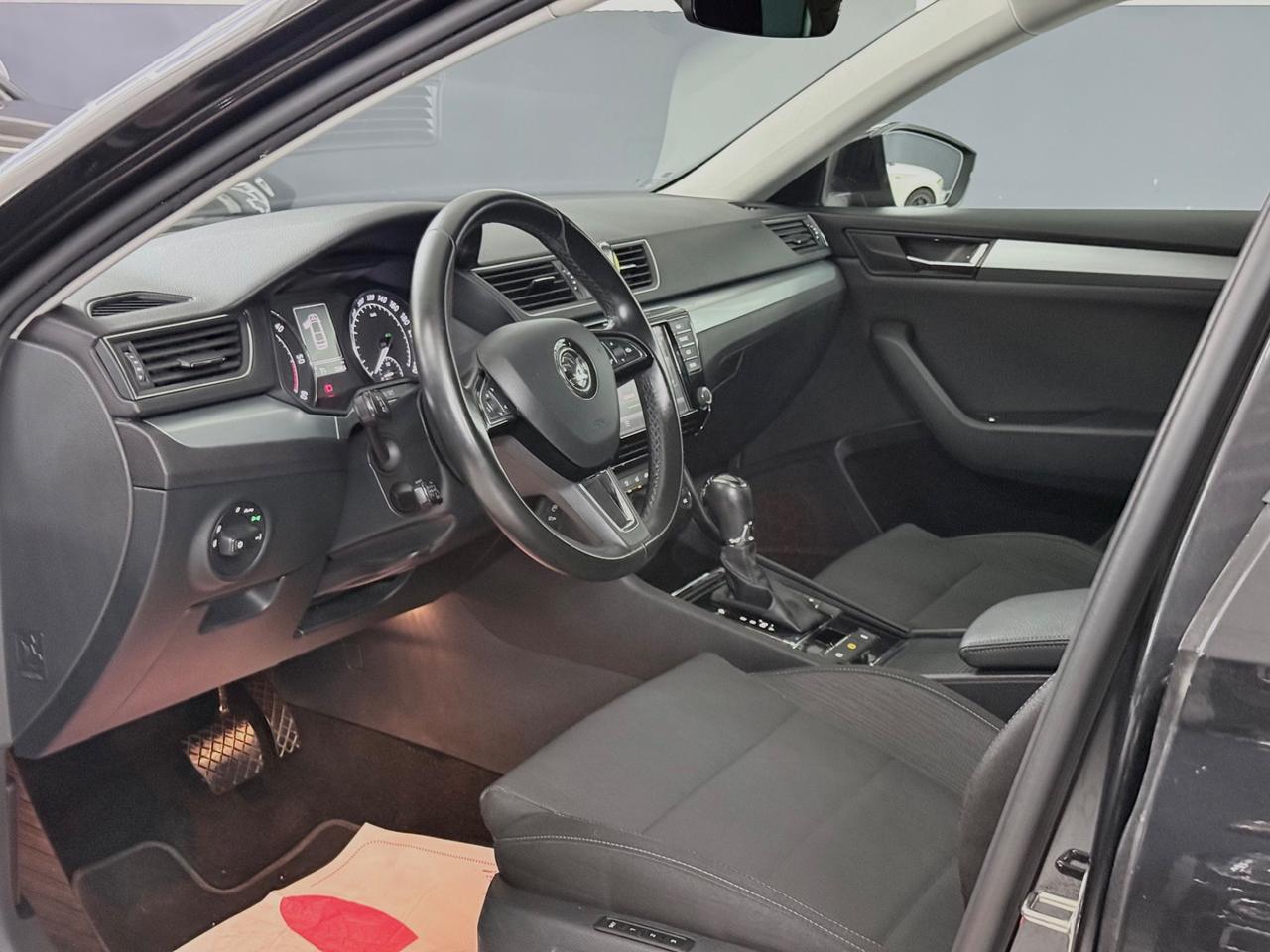 Skoda Superb 1.6 TDI DSG Executive