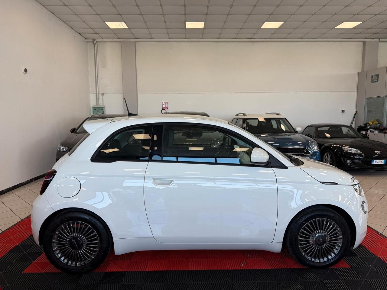 Fiat 500 500e Berlina 42 kWh Icon