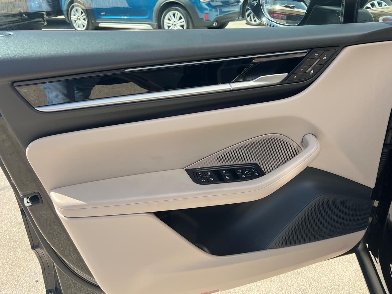Porsche Macan 4 possibilità noleggio no scoring