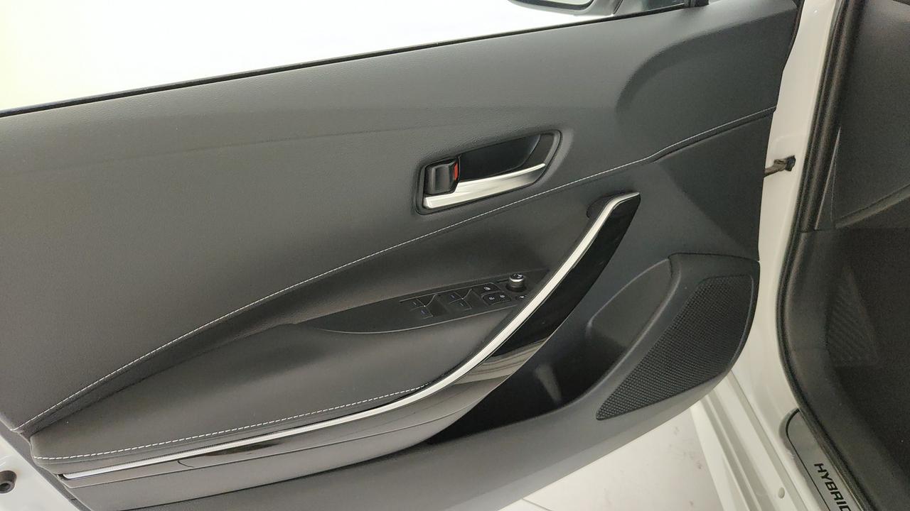 TOYOTA Corolla 1.8h Style cvt