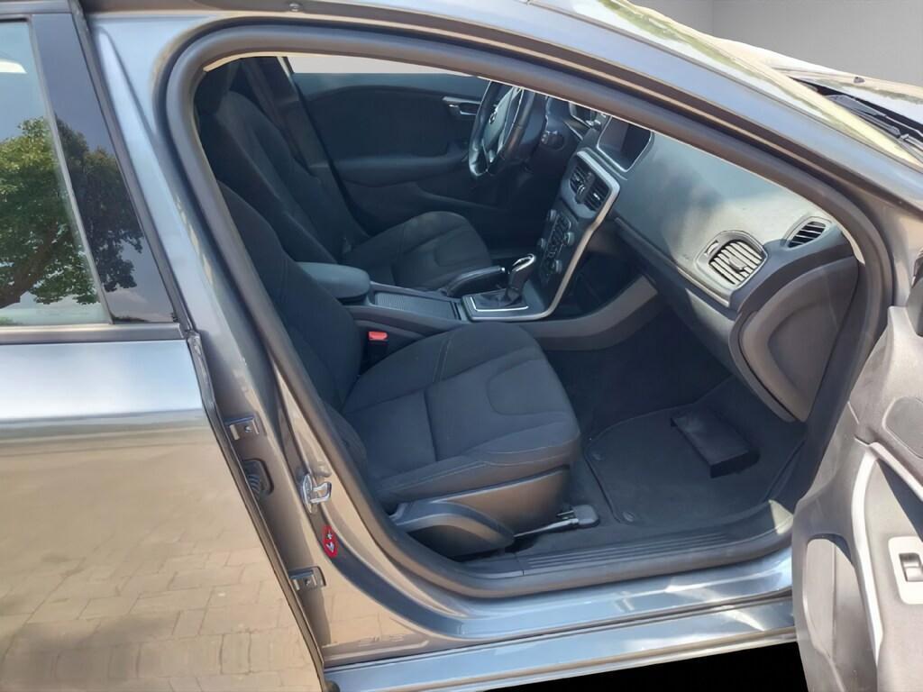 VOLVO V40 Van V40 N1 2.0 D2 Business Geartr. My17