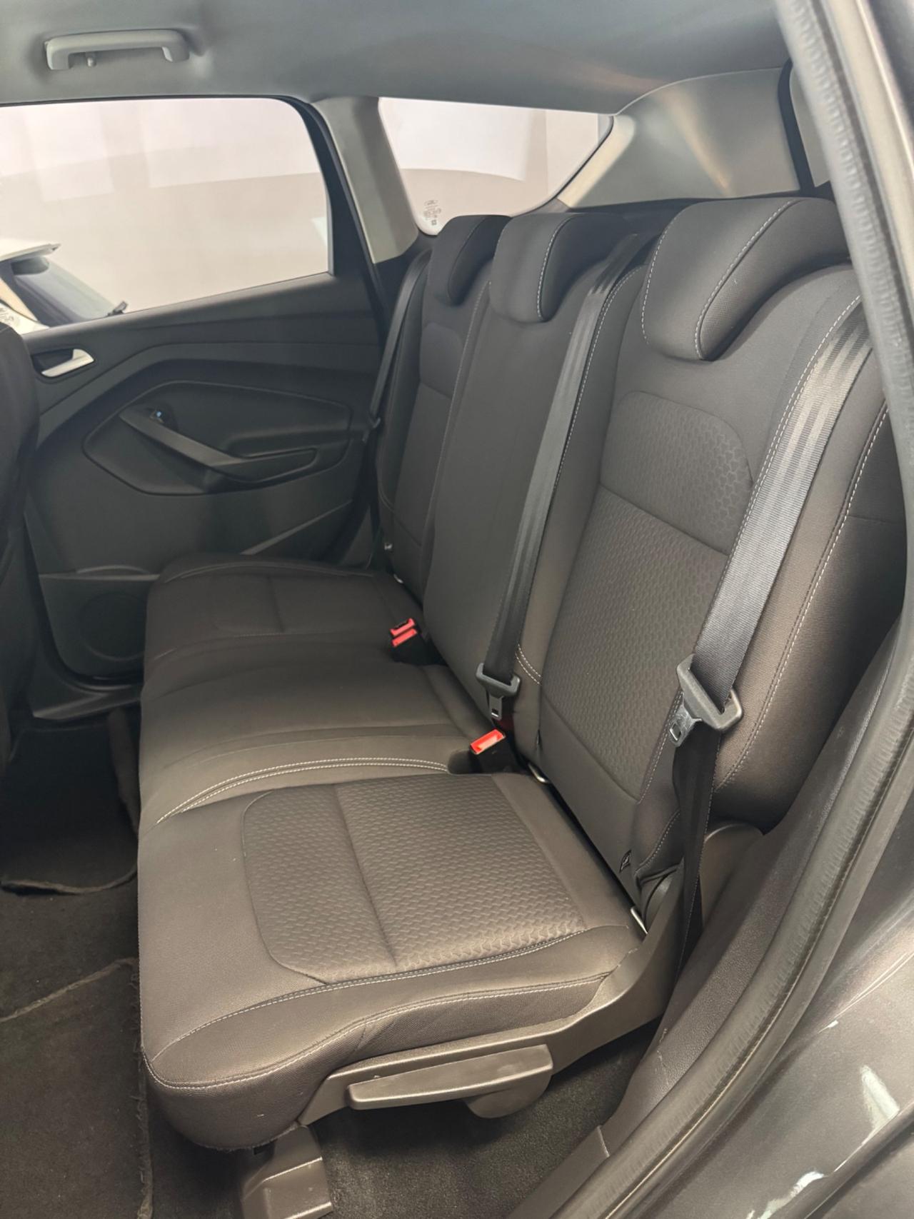 Ford Kuga 1.5 TDCI 120 CV S&S 2WD Titanium