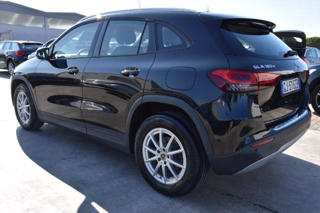 MERCEDES-BENZ GLA 180 d Automatic Business Extra *NAVIGATRE,TELECAMERA*