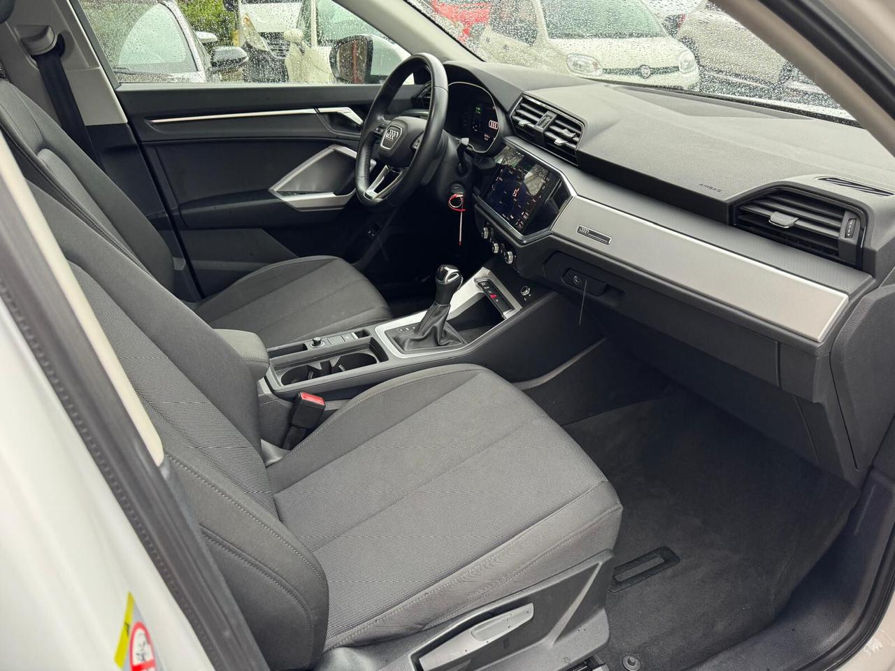 Audi Q3 SPB 45 TFSI e S tronic Business Plus