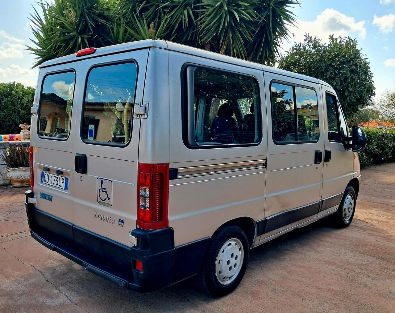 Fiat Ducato 7 posti TRASPORTO DISABILI 2 CARROZZINE PEDANA ELETTROIDRAULICA