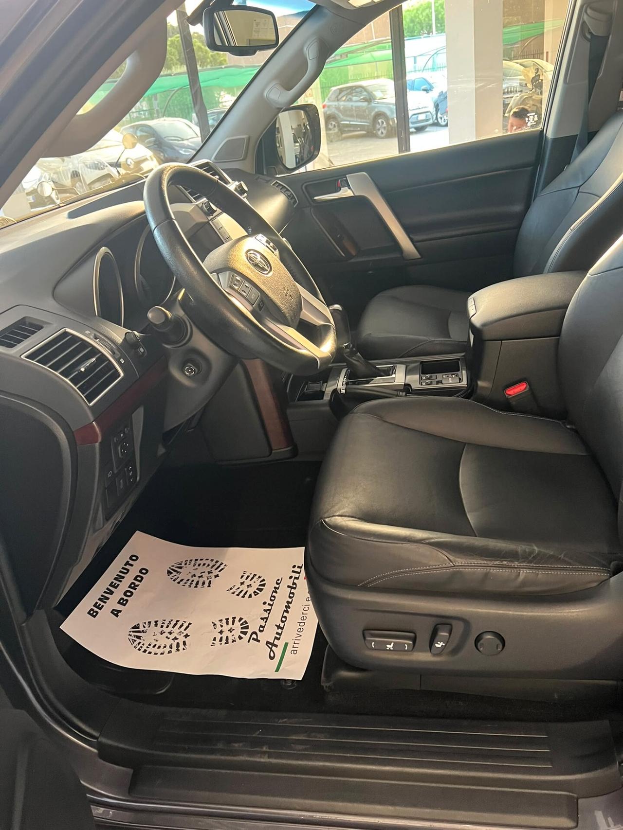Toyota Land Cruiser 5p 2.8 d-4d Lounge AUTOMATICA + GANCIO TRAINO IVA ESCLUSA