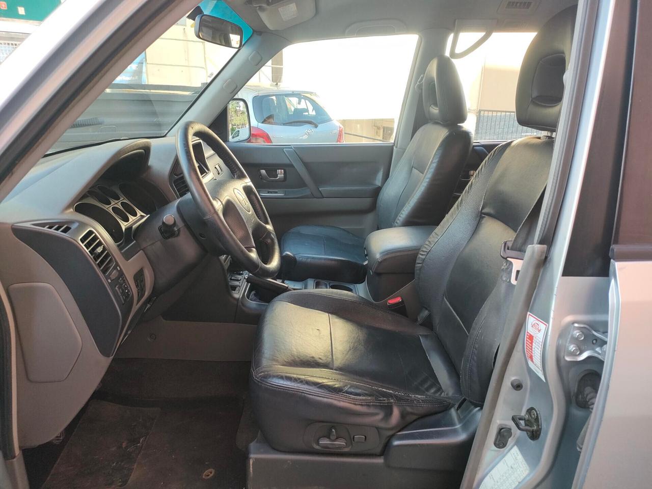 Mitsubishi Pajero 3.2 16V DI-D 7 posti e gancio