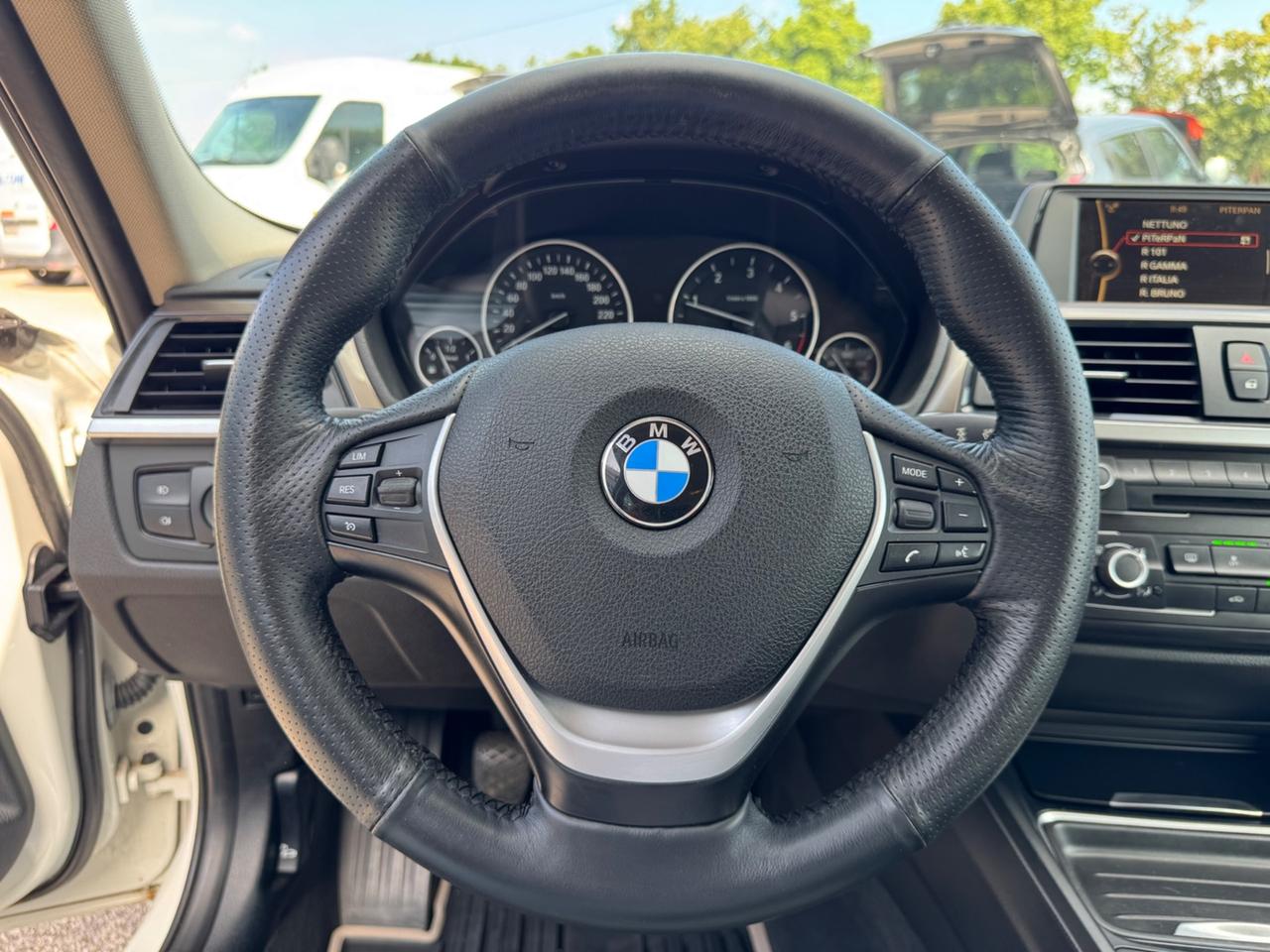 Bmw 320d 116cv Touring Modern NEOPATENTATI