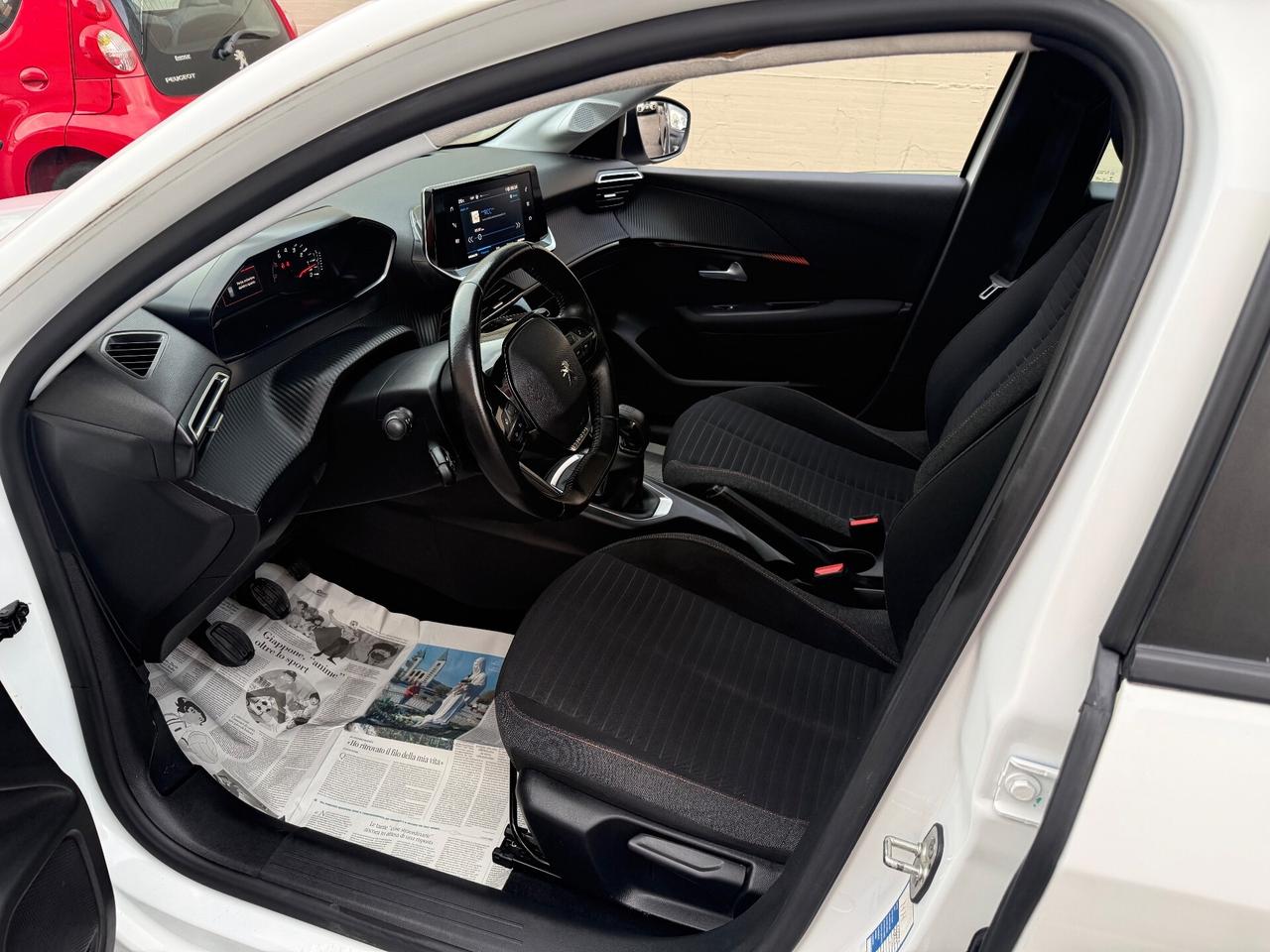 Peugeot 208 1.2benzina - 2020