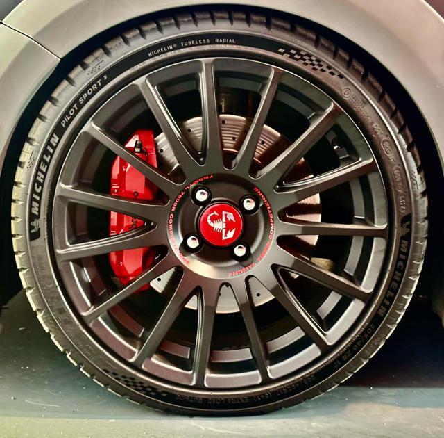 ABARTH 695 1.4 Turbo T-Jet 180 CV M.T.A.