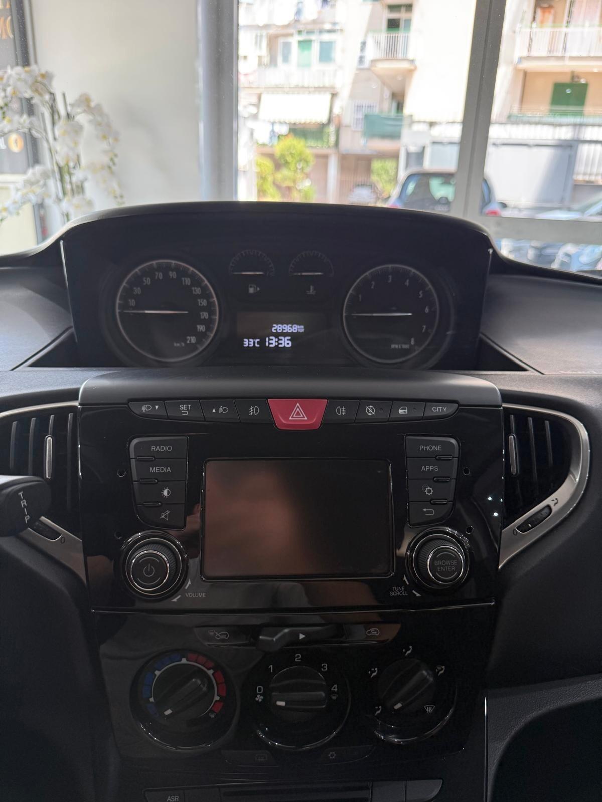 Lancia Ypsilon 1.2 69 CV 5 porte S&S Gold