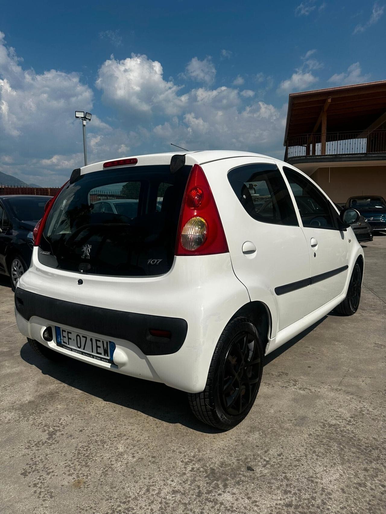 Peugeot 107 1.0 68CV 5p. Sweet Years