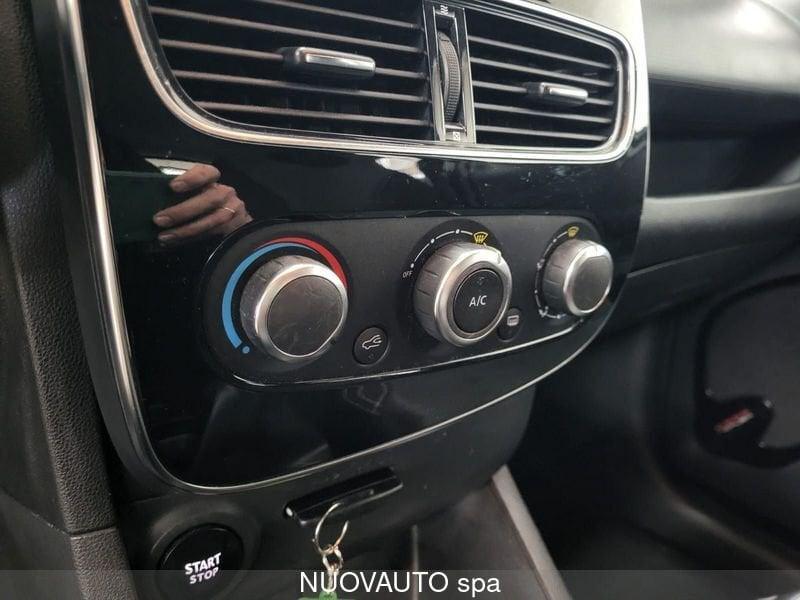 Renault Clio 0.9 TCE 75cv MOSCHINO LIFE
