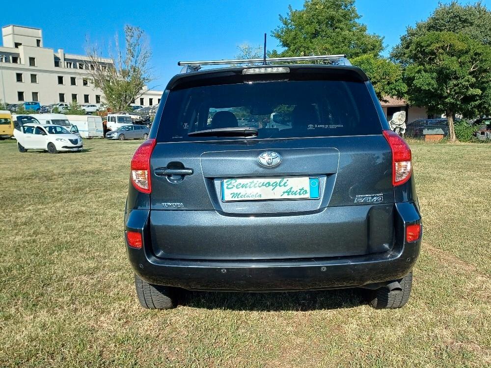 Toyota RAV 4 2.2 D-4D 177 CV Luxury Km 75.000