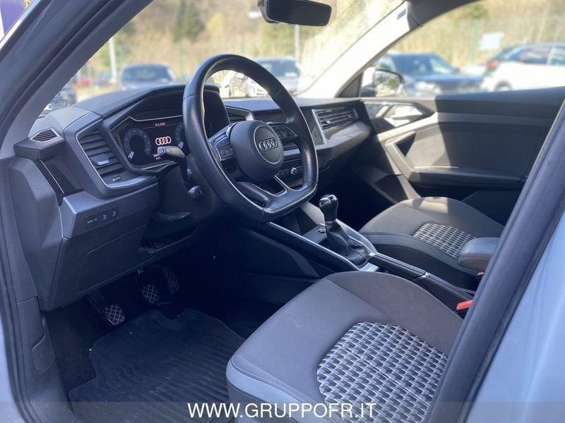 Audi A1 citycarver 30 TFSI Identity Contrast