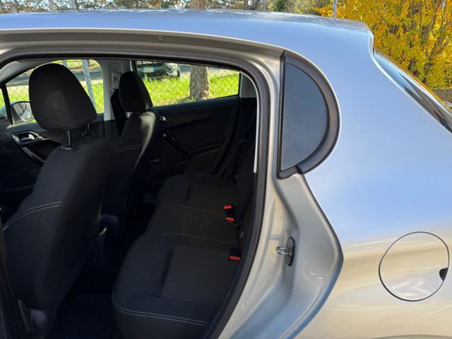 PEUGEOT 208 PureTech 82 5p. GPL Allure