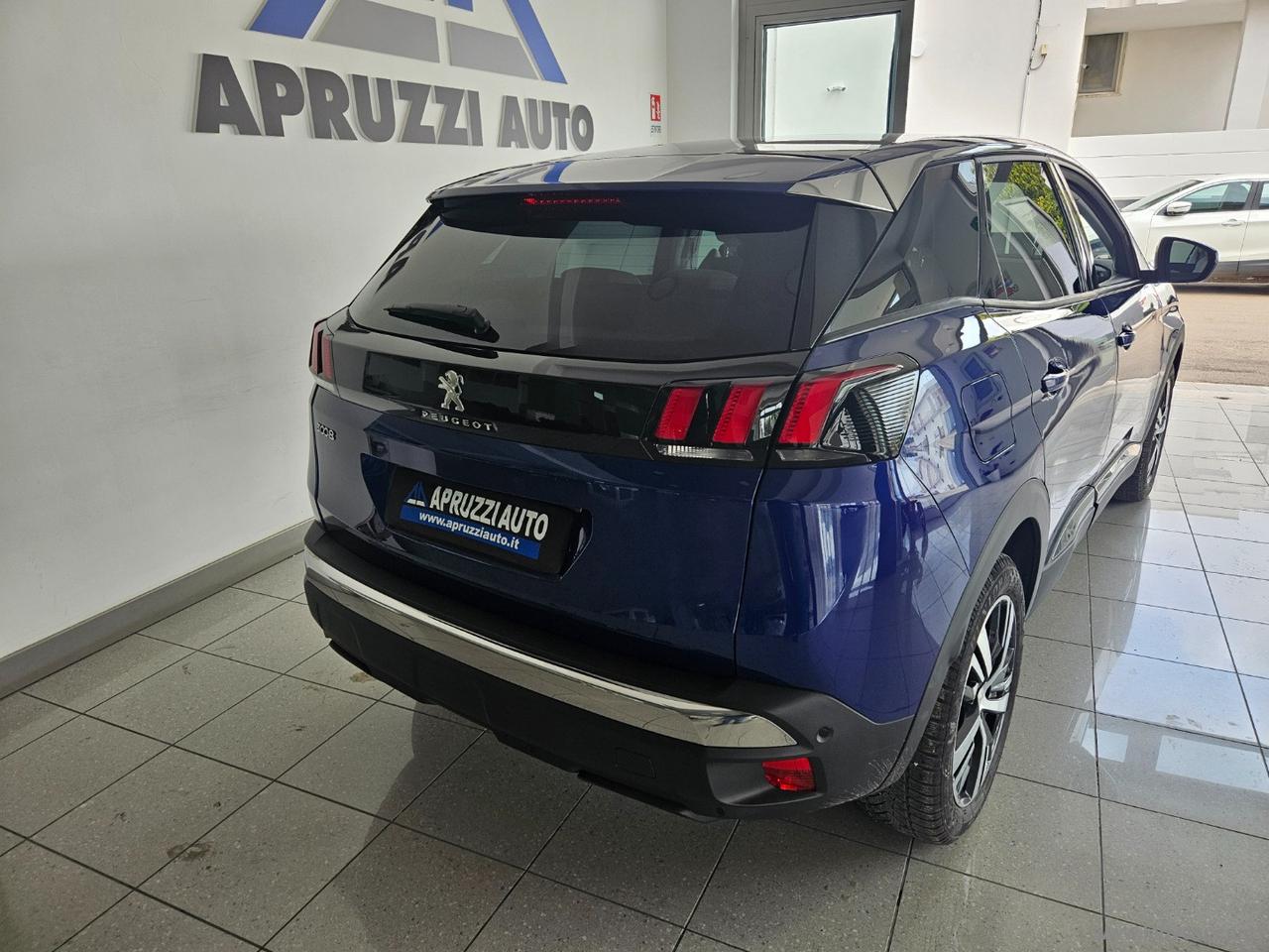 PEUGEOT 3008 BlueHDi 130 S&S EAT8 Allure