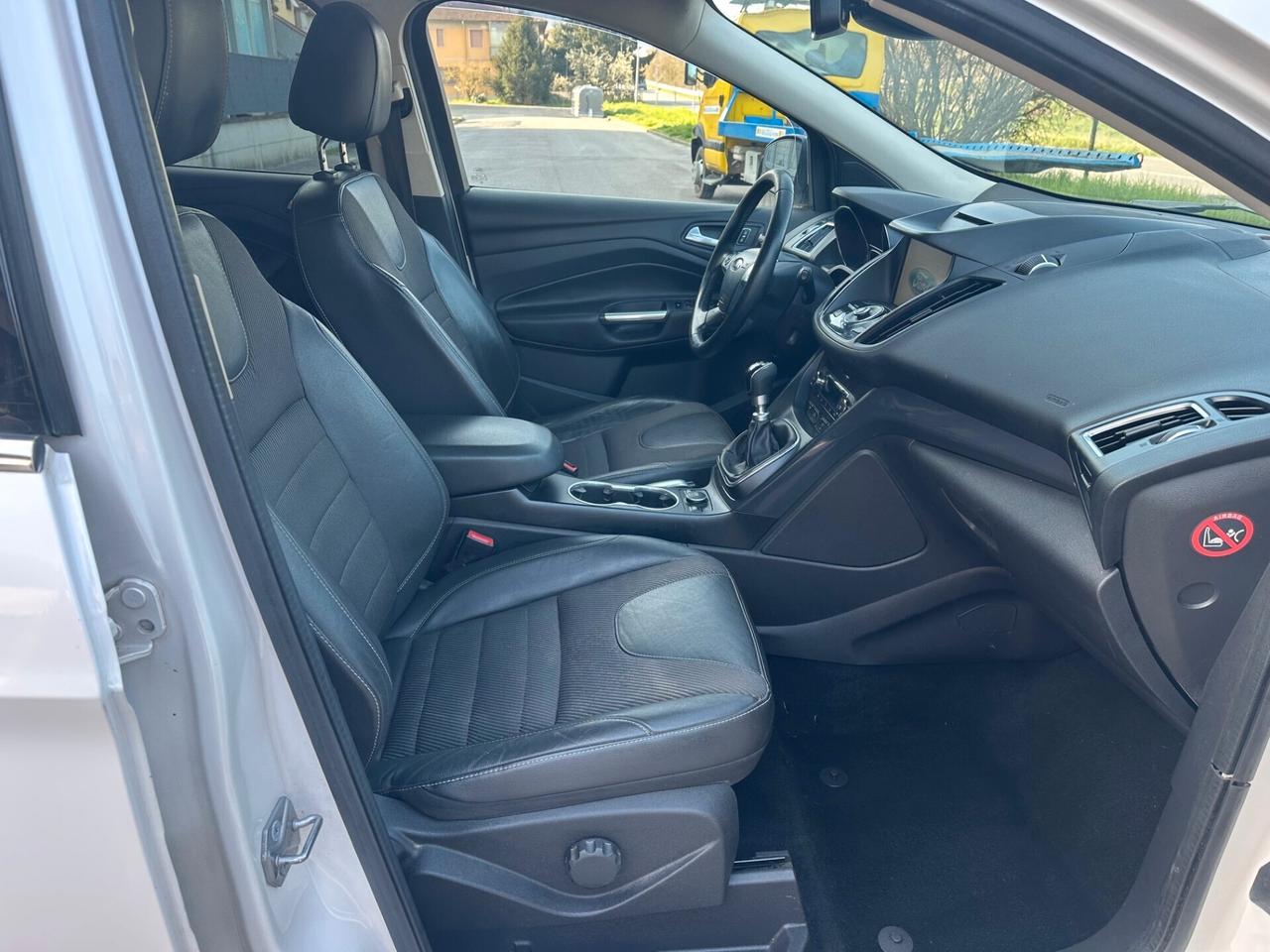 Ford Kuga 2.0 TDCI 150 CV S&S 4WD Titanium X gancio traino