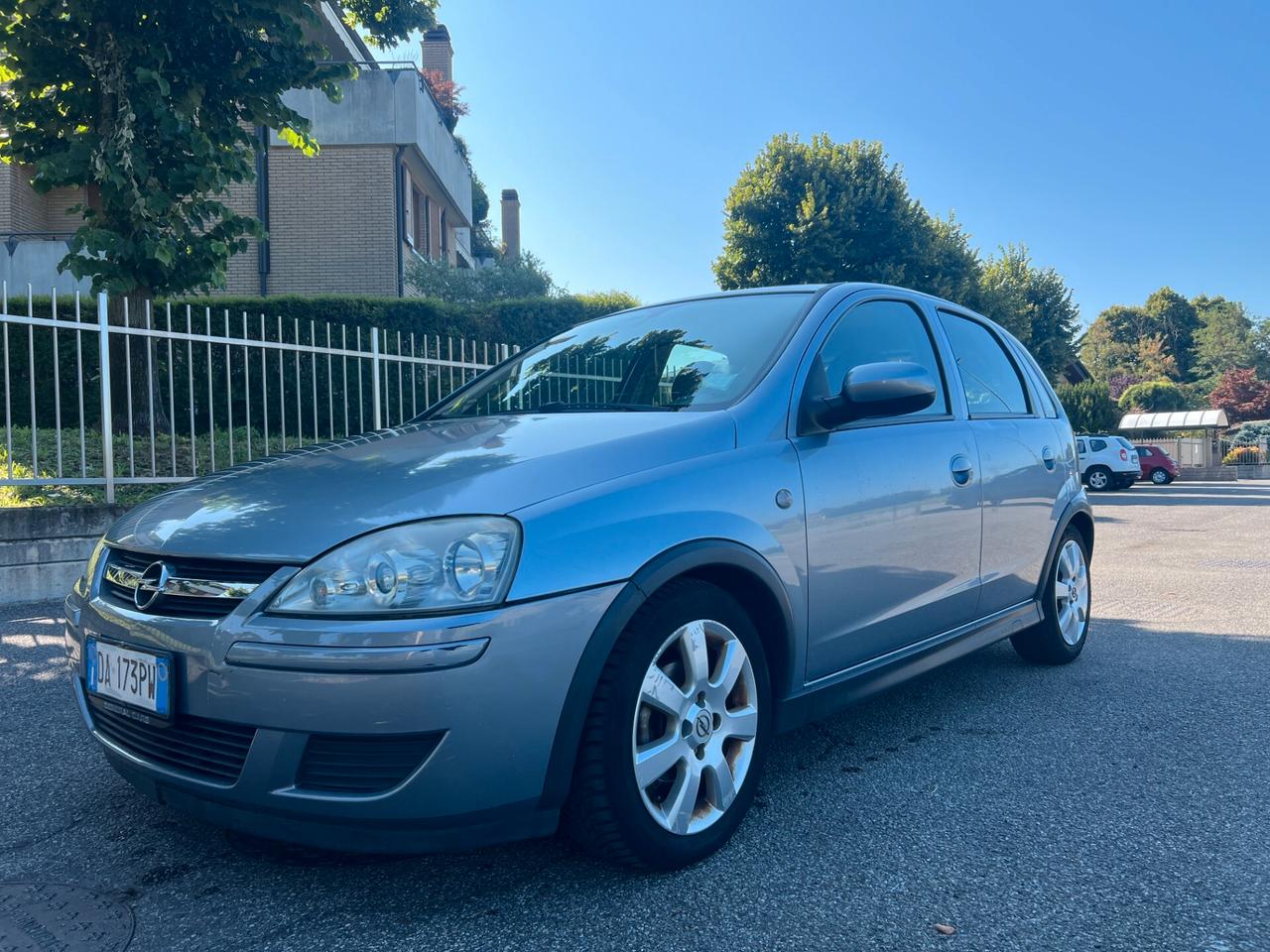 Opel Corsa 1.0i 12V cat 5 porte adatta a neopatentati