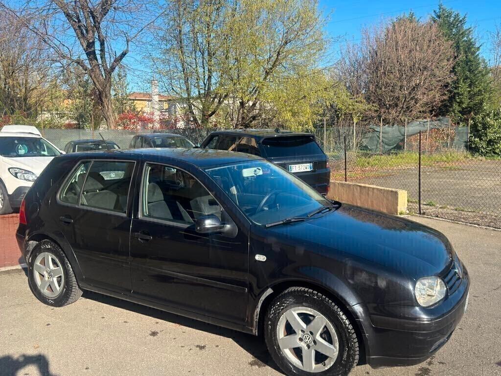 Volkswagen Golf 1.6 16V cat 5p. Highline GPL