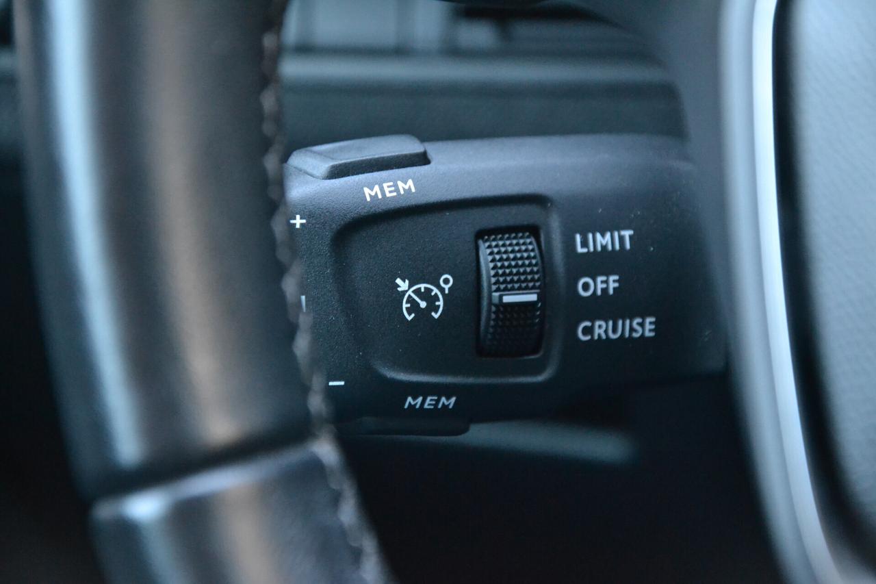 Peugeot 5008 2.0 HDi 180CV 7POSTI AUT.+NAV+LED+RCAM+PELLE+PDC