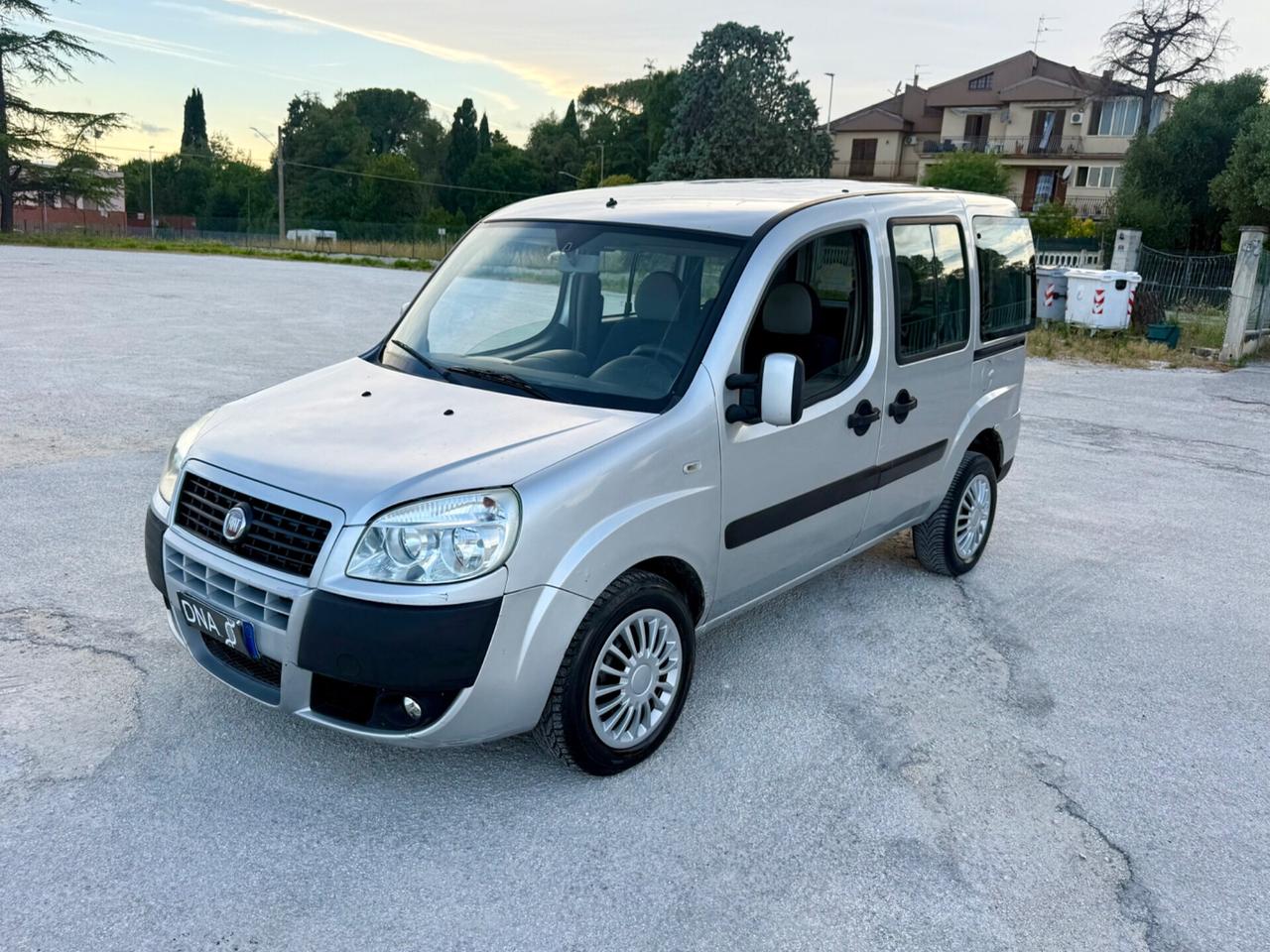Fiat doblo 5 posti 1.9 JTD neopatentati